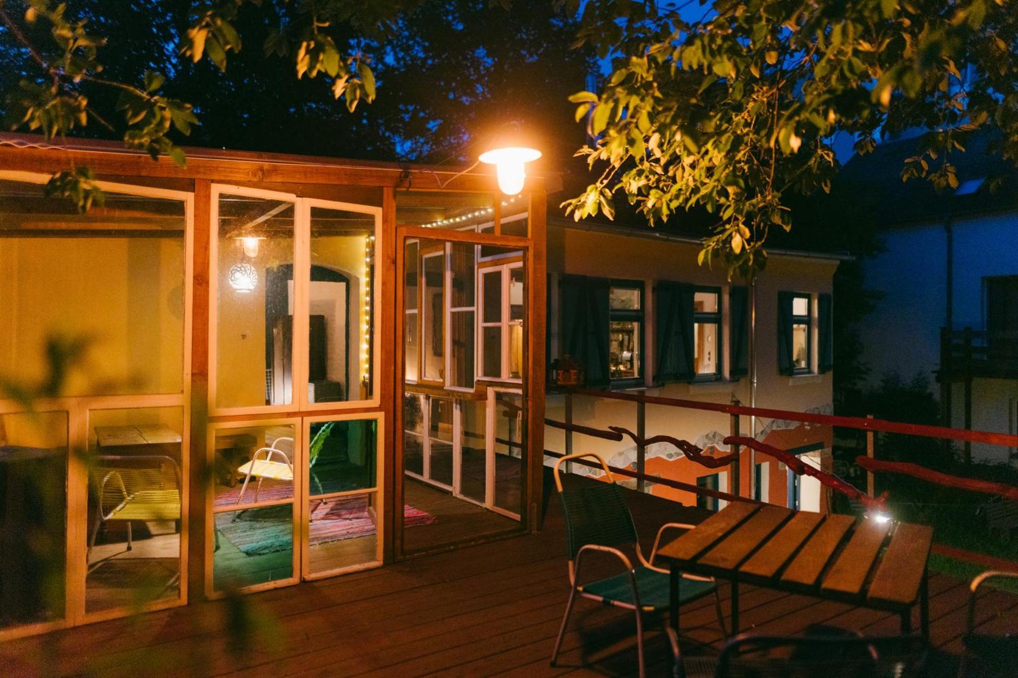 The Upholstery Tinyhouse Deluxe Eco Chalet Kreativ Citynah Chemnitz  Exteriér fotografie